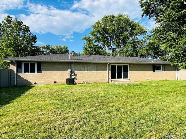 1616 Wellington Drive , Granite City, IL 62040