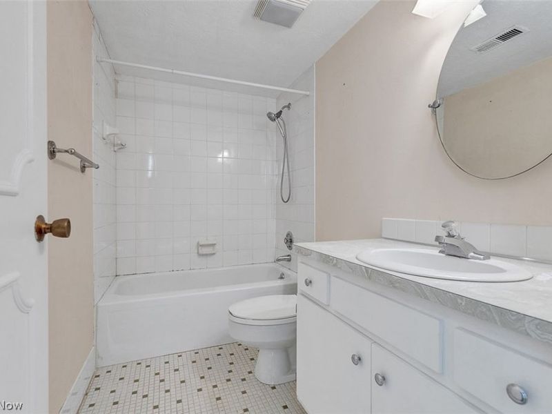 4179 Columbia Road, Unit 217, North Olmsted, OH 44070 Photo 13