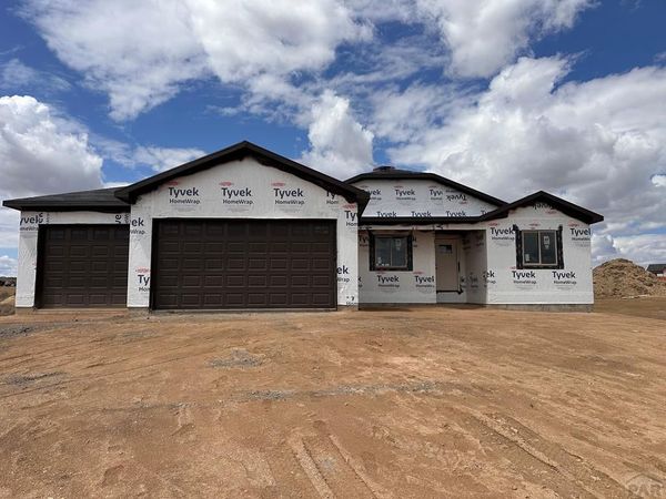 675 E Heron Dr, Pueblo West, CO 81007