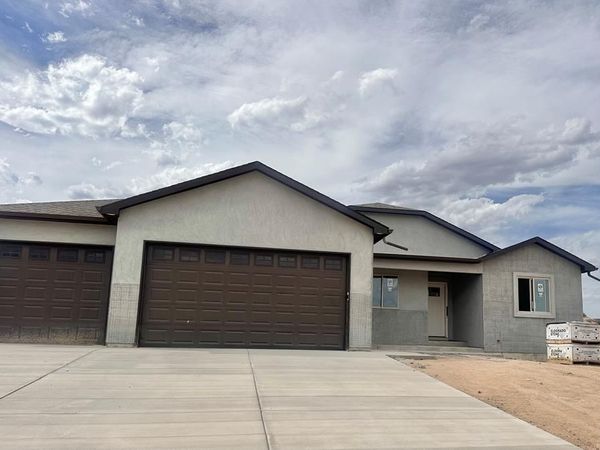 675 E Heron Dr, Pueblo West, CO 81007