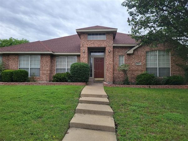7913 Salzburg Drive, Rowlett, TX 75089