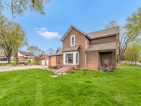 N8577 Second St, Burnett, WI 53922