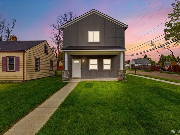 1404 E George Avenue, Hazel Park, MI 48030