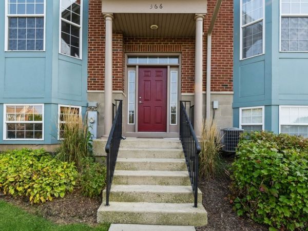 366 Station Park Circle , Grayslake, IL 60030