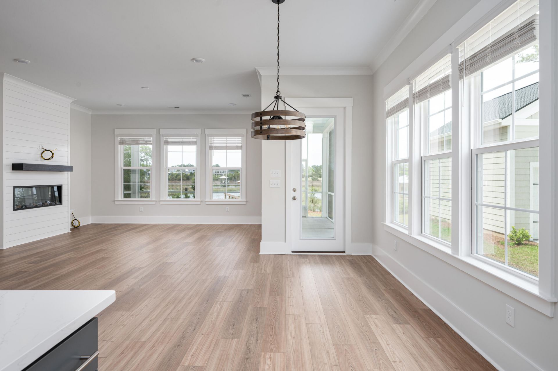 295 W Coleman Boulevard Photo 6