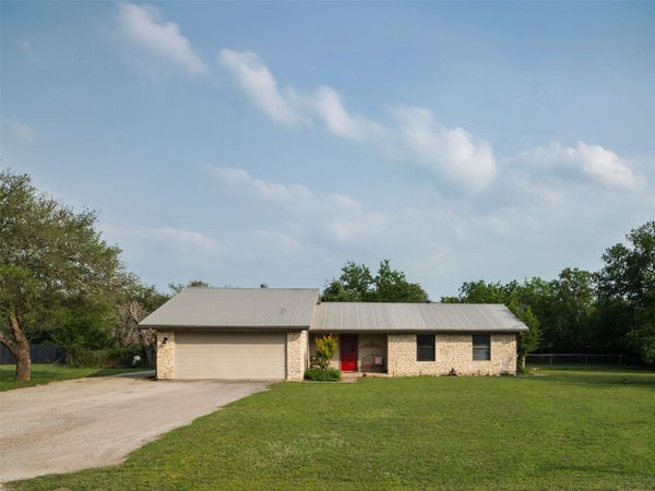 191 Bonnie DR, Dripping Springs, TX 78620