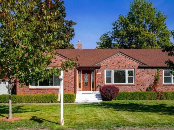 9607 E Upriver Dr, Spokane Valley, WA 99206