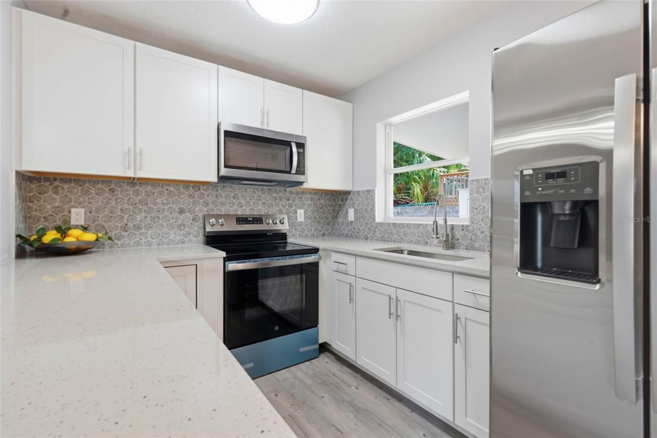 2827 22nd Street W, Bradenton, FL 34205 Photo