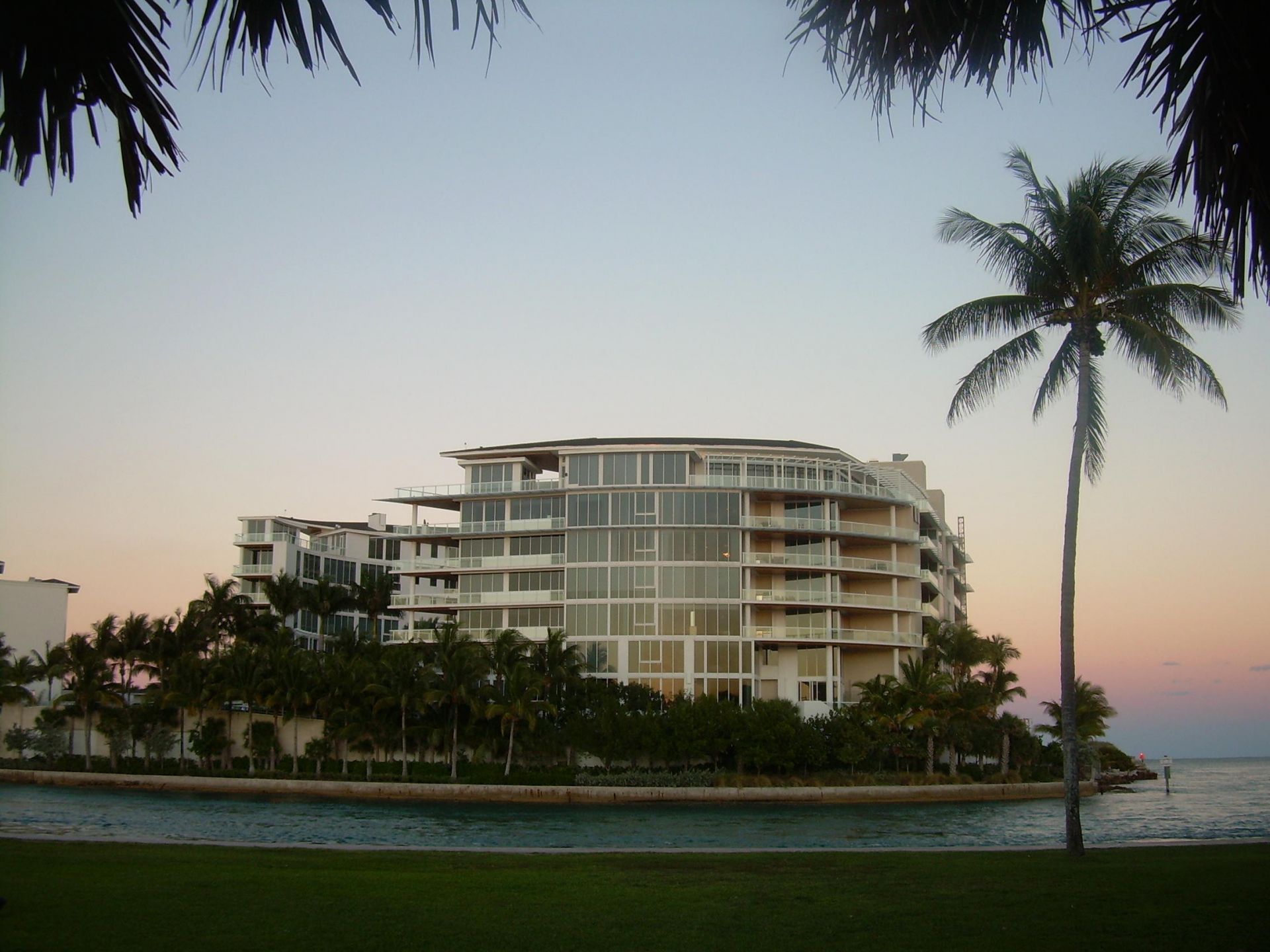1000 Spanish River Road, Unit 3b, Boca Raton, FL 33432 Photo
