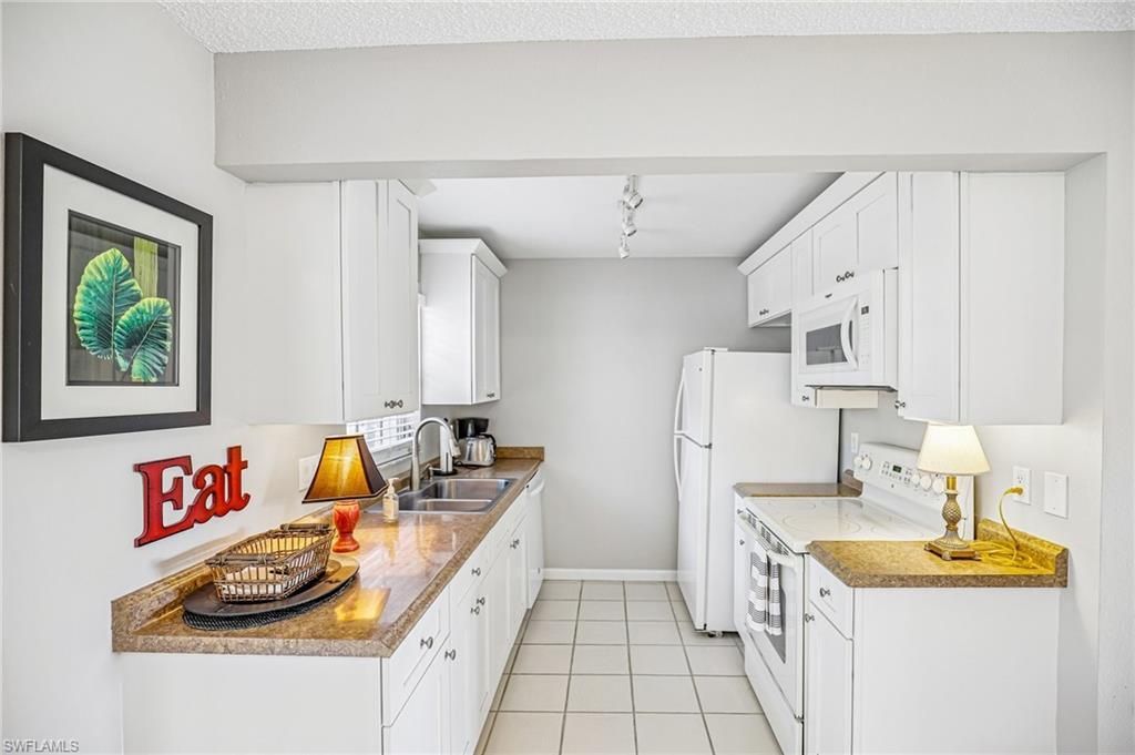1514 Edgewater Cir, Unit 3A, Fort Myers, FL 33919 Photo