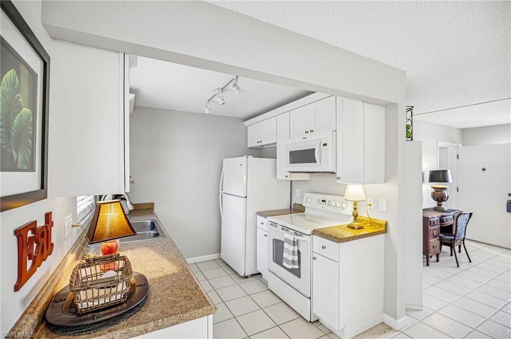 1514 Edgewater Cir, Unit 3A, Fort Myers, FL 33919 Photo