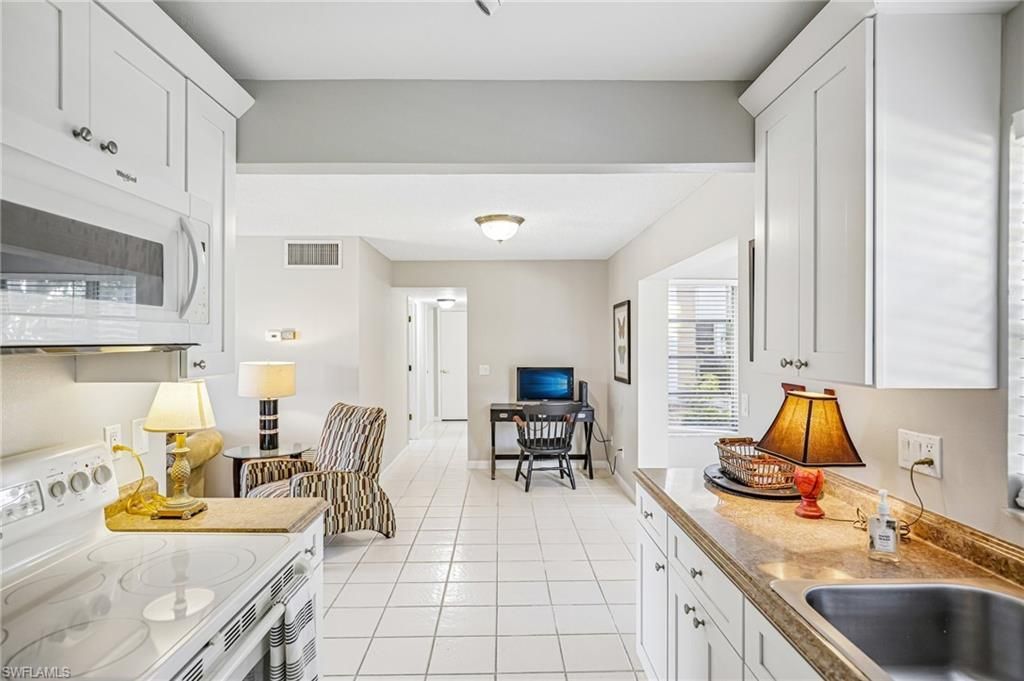 1514 Edgewater Cir, Unit 3A, Fort Myers, FL 33919 Photo