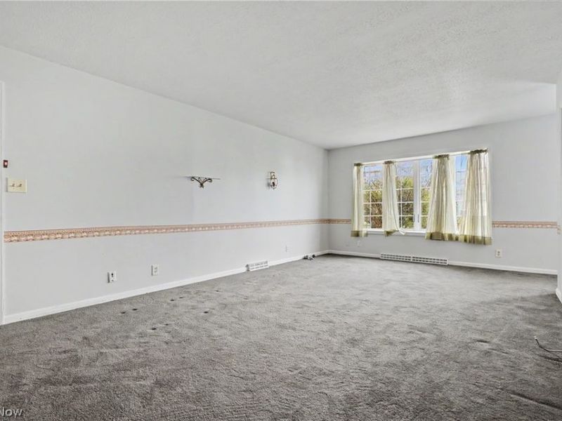 934 Canterbury Lane, Salem, OH 44460 Photo 14