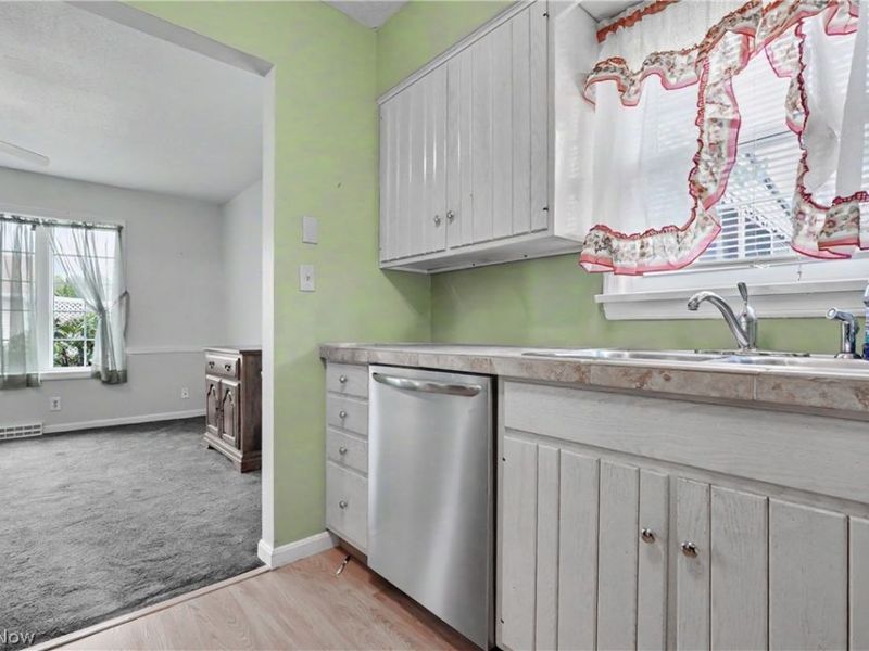934 Canterbury Lane, Salem, OH 44460 Photo 4