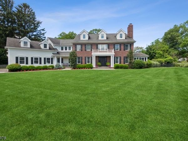 4 Canfield Ter, Morris, NJ 07960