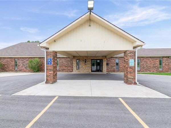 12320 Parallel Parkway, Kansas City, KS 66109