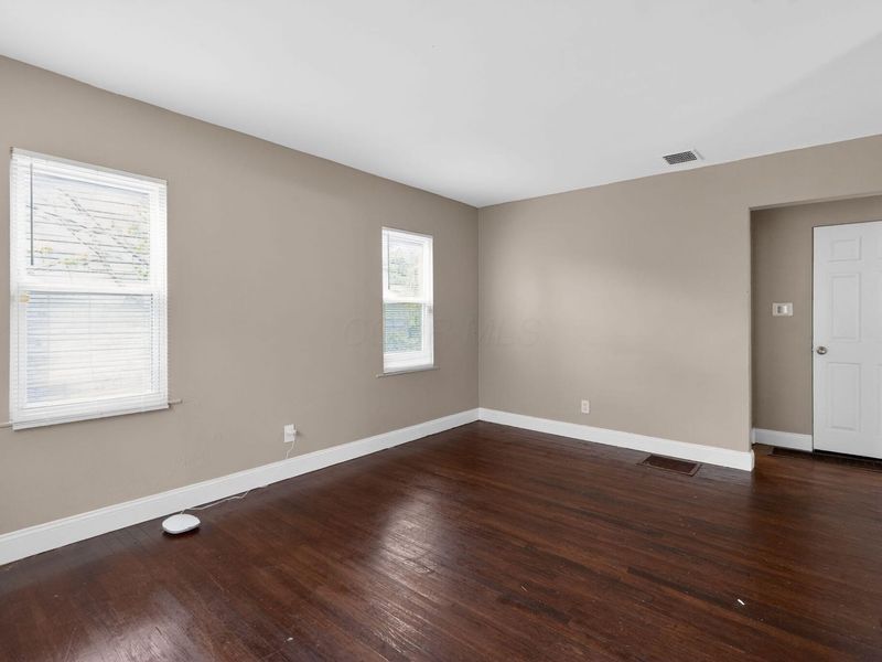 2181 Middlehurst Drive , Columbus, OH 43219 Photo 12