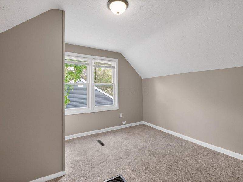 2181 Middlehurst Drive , Columbus, OH 43219 Photo 24