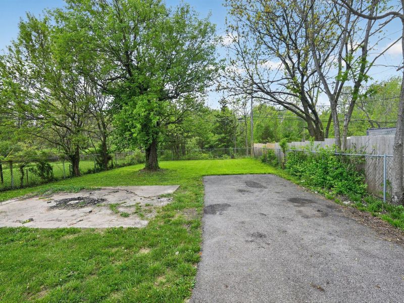 2181 Middlehurst Drive , Columbus, OH 43219 Photo 6