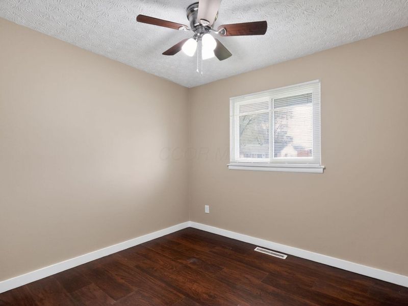 2446 Kitchner Drive, Columbus, OH 43207 Photo 12