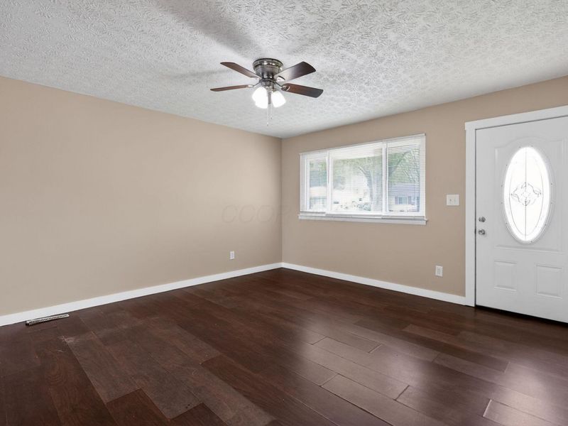 2446 Kitchner Drive, Columbus, OH 43207 Photo 7
