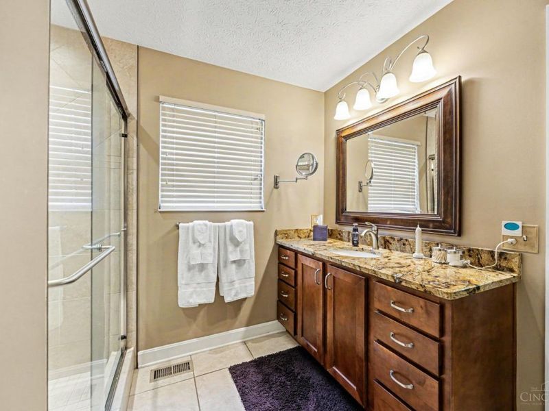 6212 Turning Leaf Way, Maineville, OH 45039 Photo 17