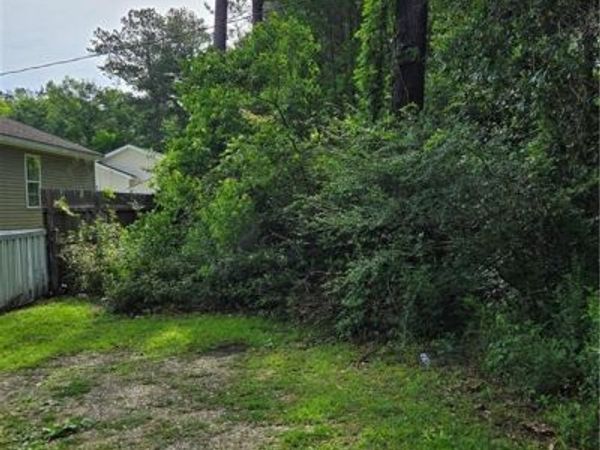 DAHLIA Street, Covington, LA 70435