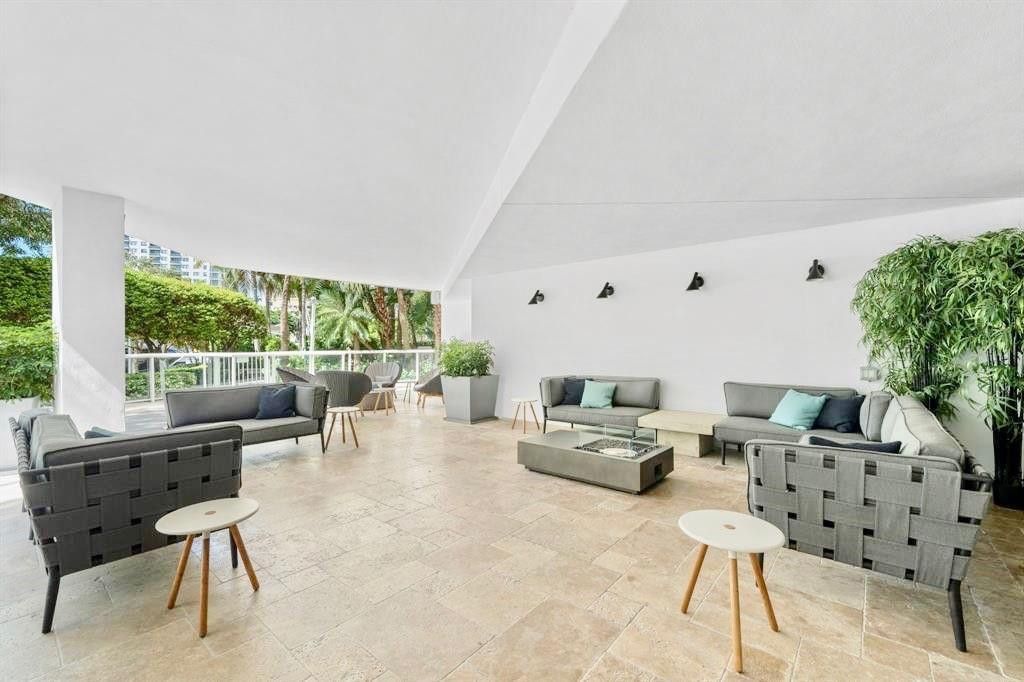 333 Las Olas Way, Unit 404, Fort Lauderdale, FL 33301 Photo