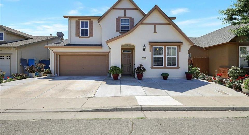 1690 Barrington Dr, Yuba City, CA 95993 Photo