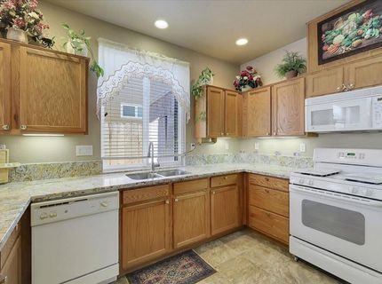 1690 Barrington Dr, Yuba City, CA 95993 Photo