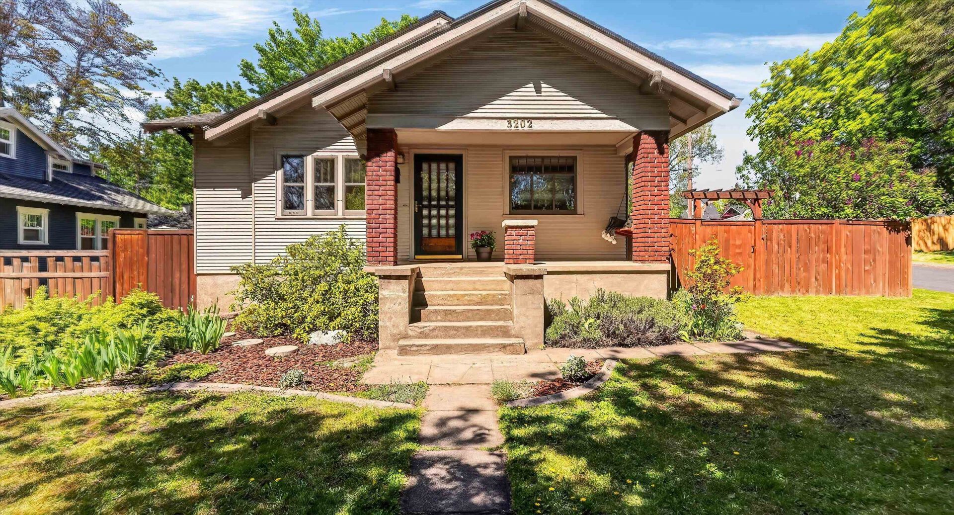 3202 W Kiernan Ave, Spokane, WA 99205 Main Photo