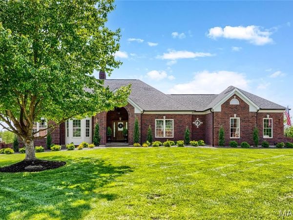 5335 Lancelot Drive , Weldon Spring, MO 63304