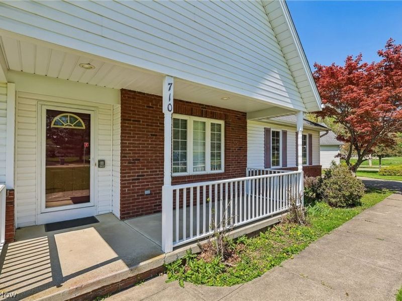 710 Erie Road, Eastlake, OH 44095 Photo 4
