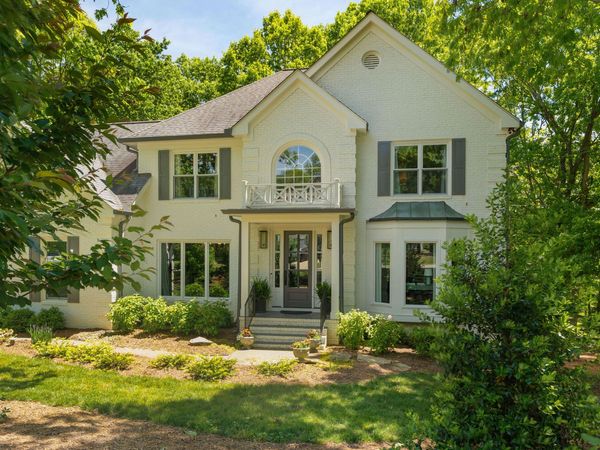 2404 Woodlair Way, Signal Mountain, TN 37377