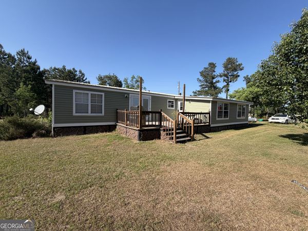 40 Azalea Dr, Hazlehurst, GA 31539