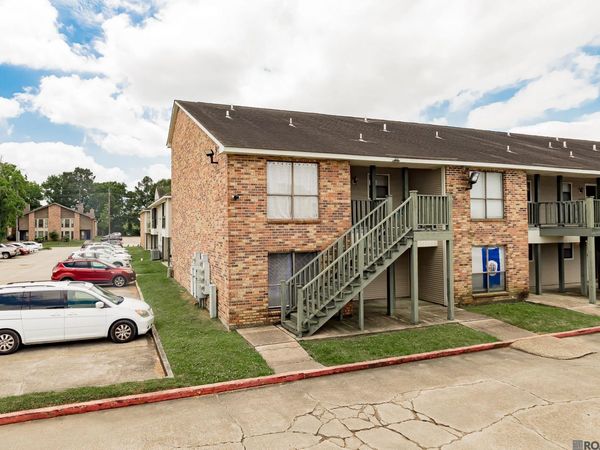 1826 S Brightside View Dr, Unit #M, Baton Rouge, LA 70820