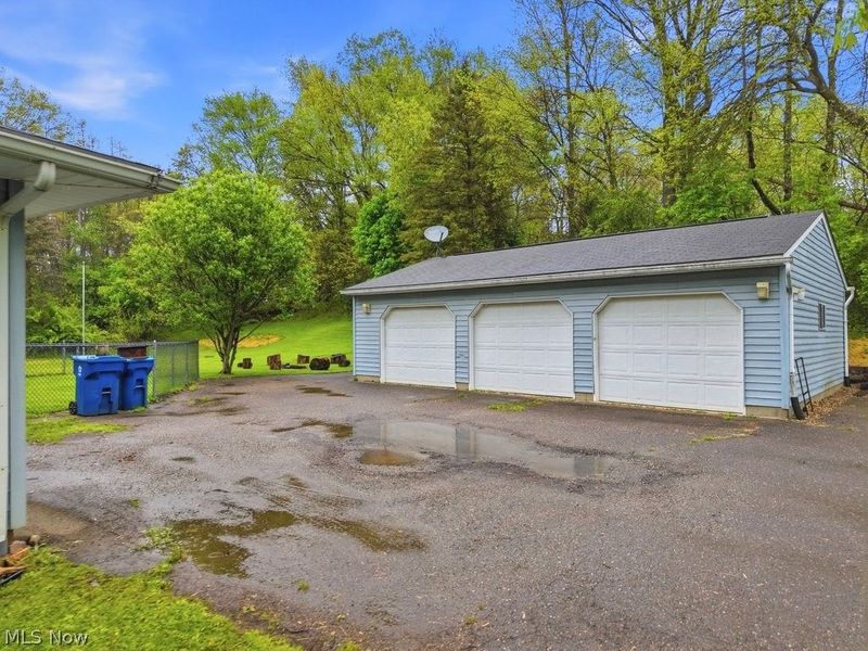 6160 Coyla Avenue NW, Canal Fulton, OH 44614 Photo 2