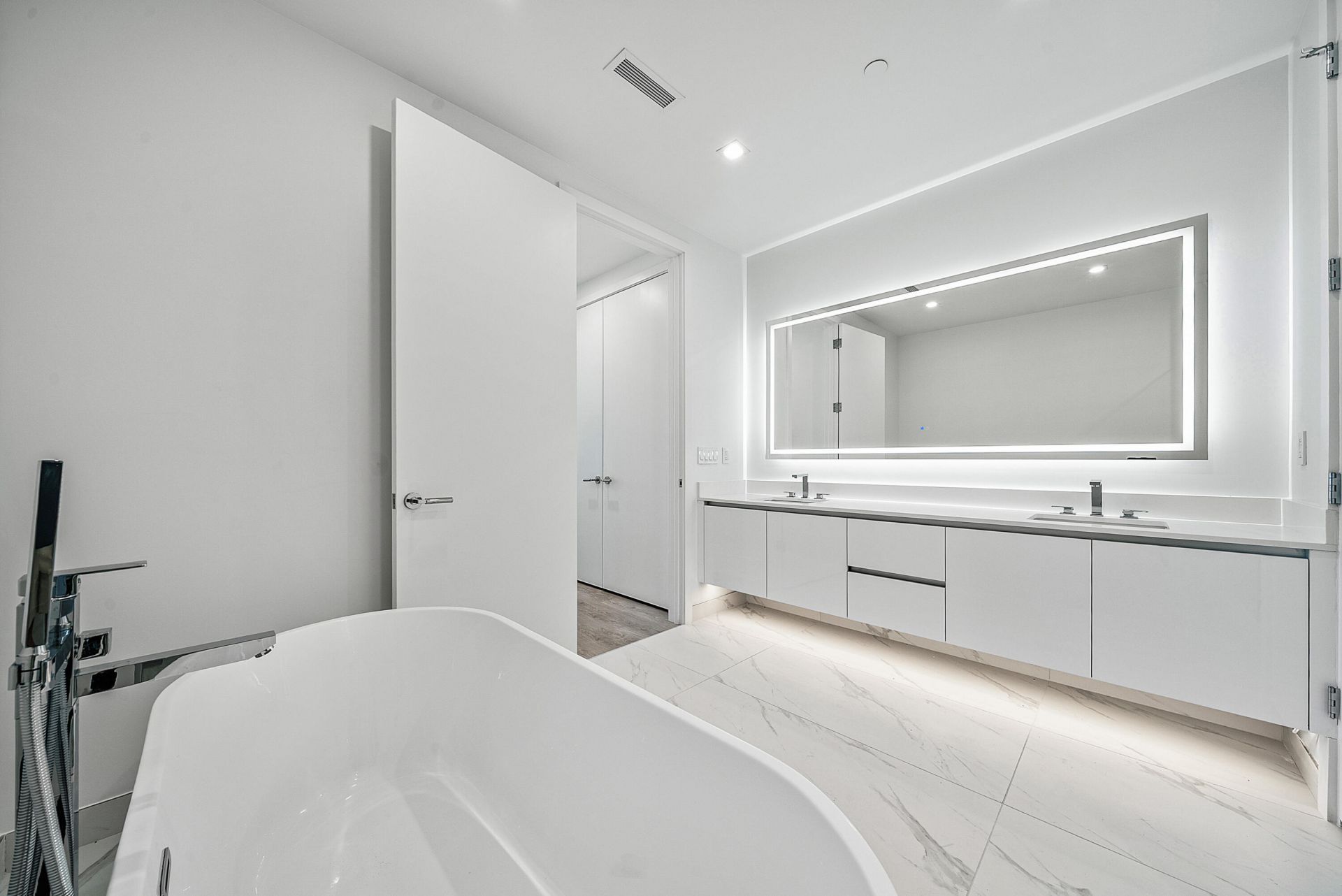 220 Lake Shore Drive, Unit 1508, Lake Park, FL 33403 Photo