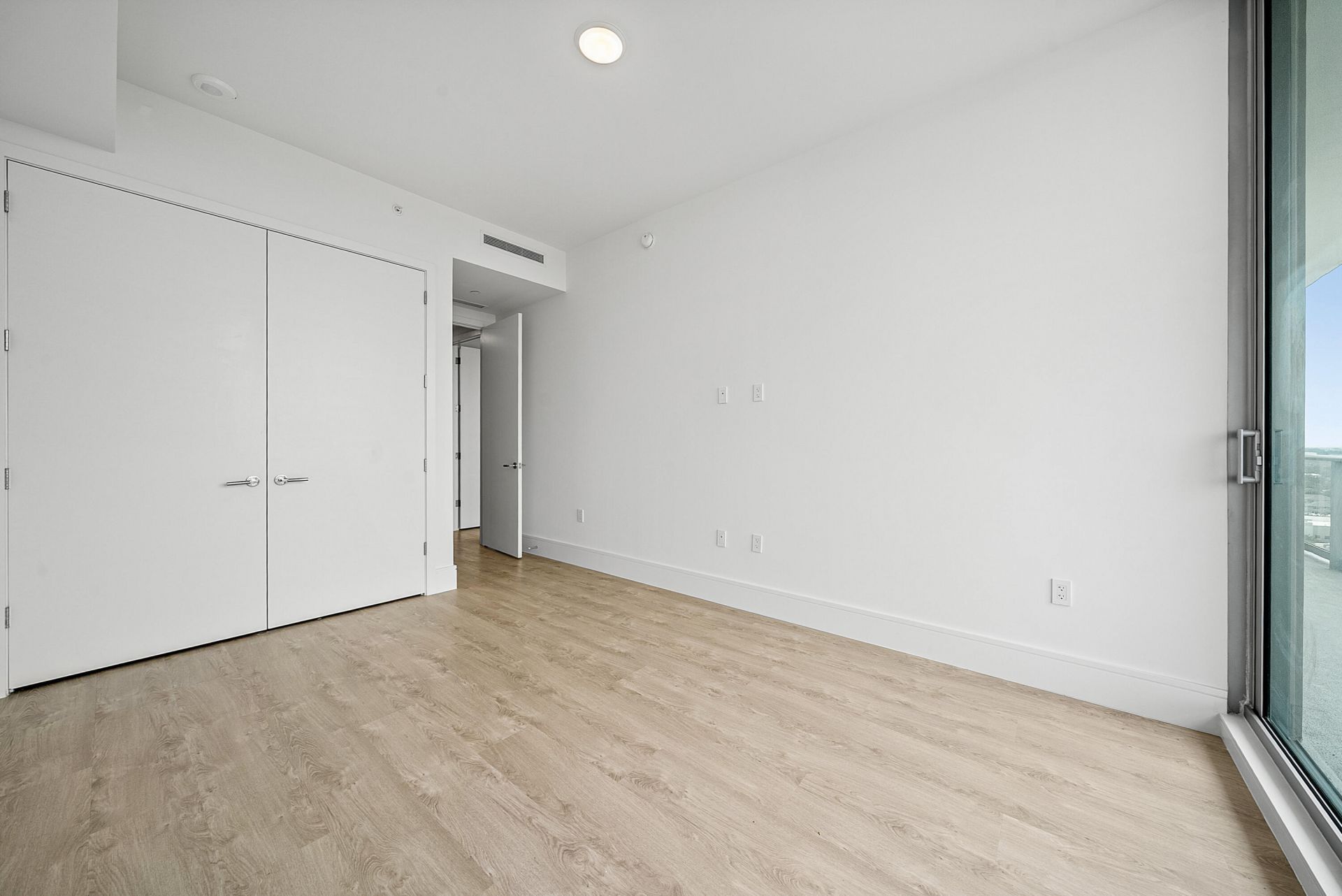 220 Lake Shore Drive, Unit 1508, Lake Park, FL 33403 Photo