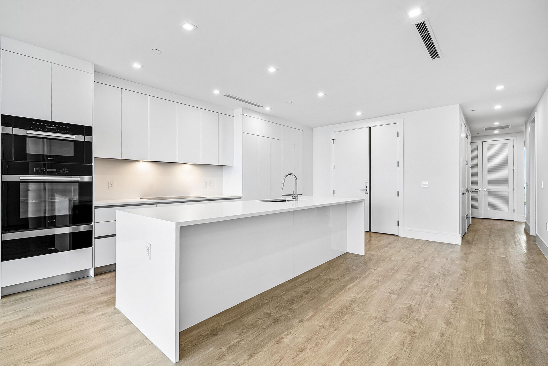 220 Lake Shore Drive, Unit 1508, Lake Park, FL 33403 Photo