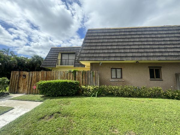 4664 Cherry Road, West Palm Beach, FL 33417