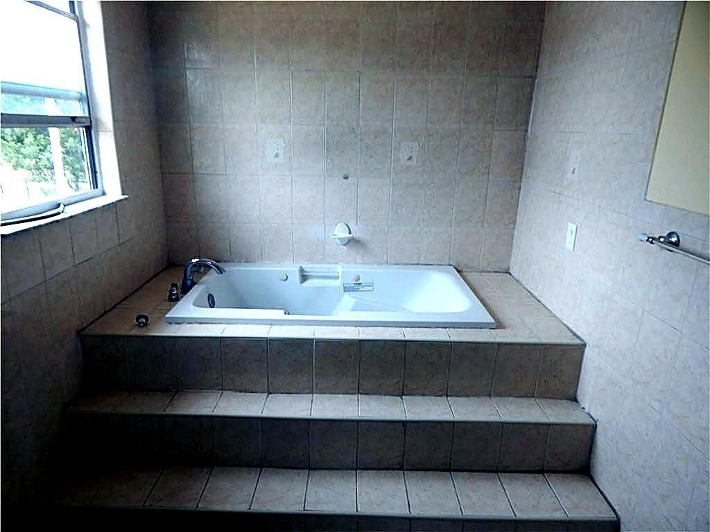 3640 NW 39th Street, Lauderdale Lakes, FL 33309 Photo