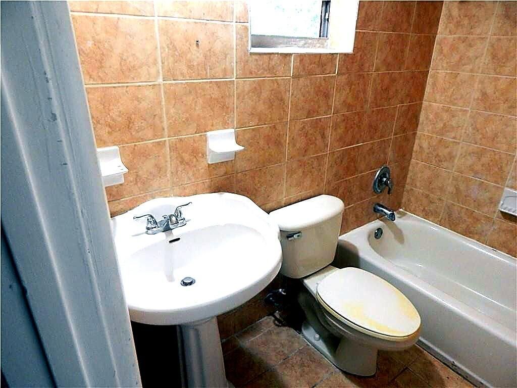 3640 NW 39th Street, Lauderdale Lakes, FL 33309 Photo