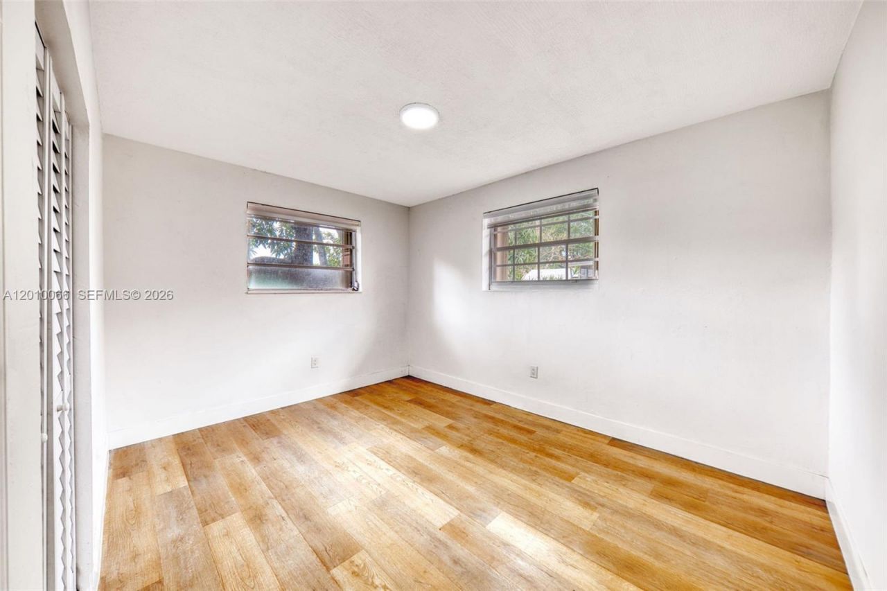 1535 NW 53rd St , Unit 1535, Miami, FL 33142 Photo
