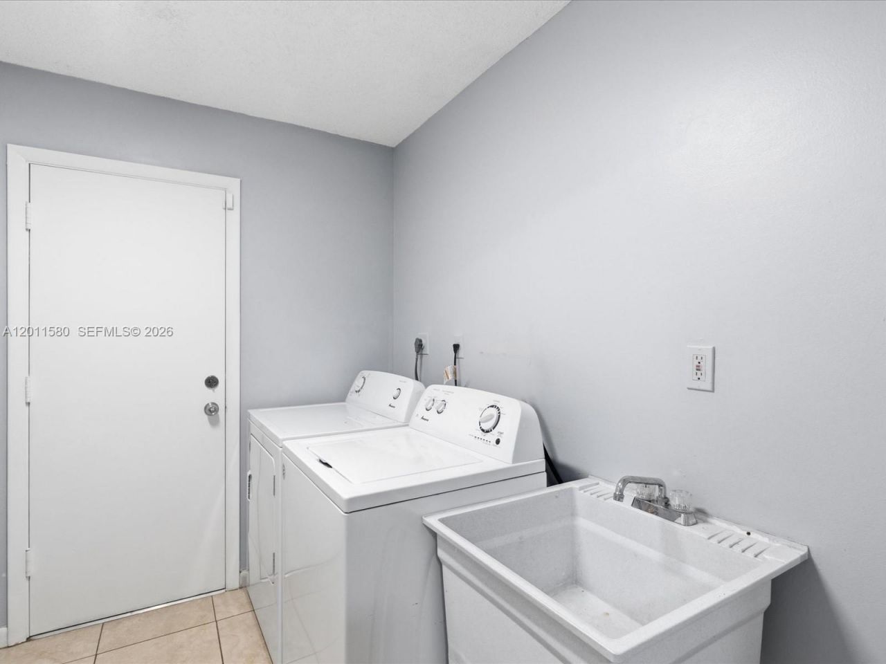 110 Dunwoody Ln, Unit 16-88, Hollywood, FL 33021 Photo