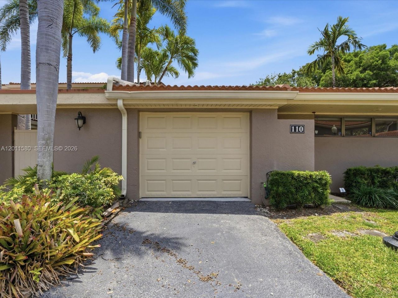 110 Dunwoody Ln, Unit 16-88, Hollywood, FL 33021 Photo