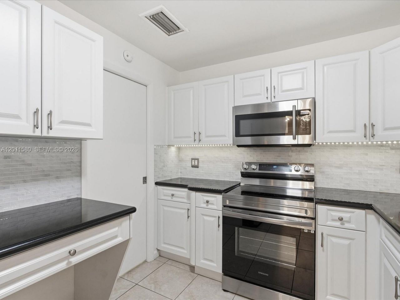 110 Dunwoody Ln, Unit 16-88, Hollywood, FL 33021 Photo