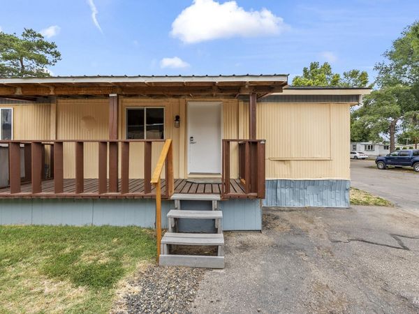 16581 N White Pine St, Unit 102, Caldwell, ID 83651
