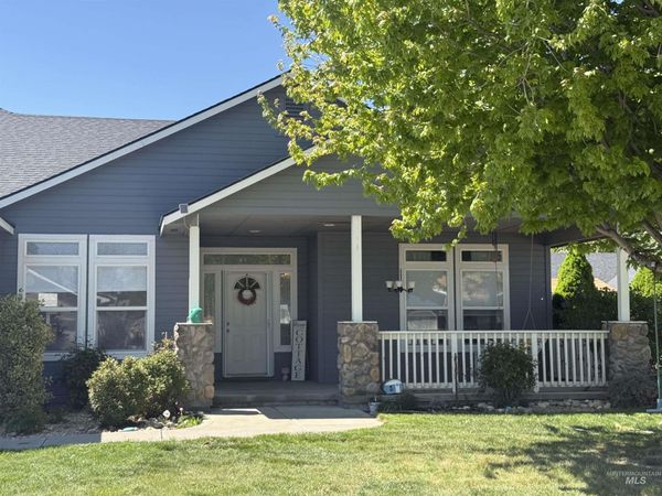 445 NW Jerome, Mountain Home, ID 83647