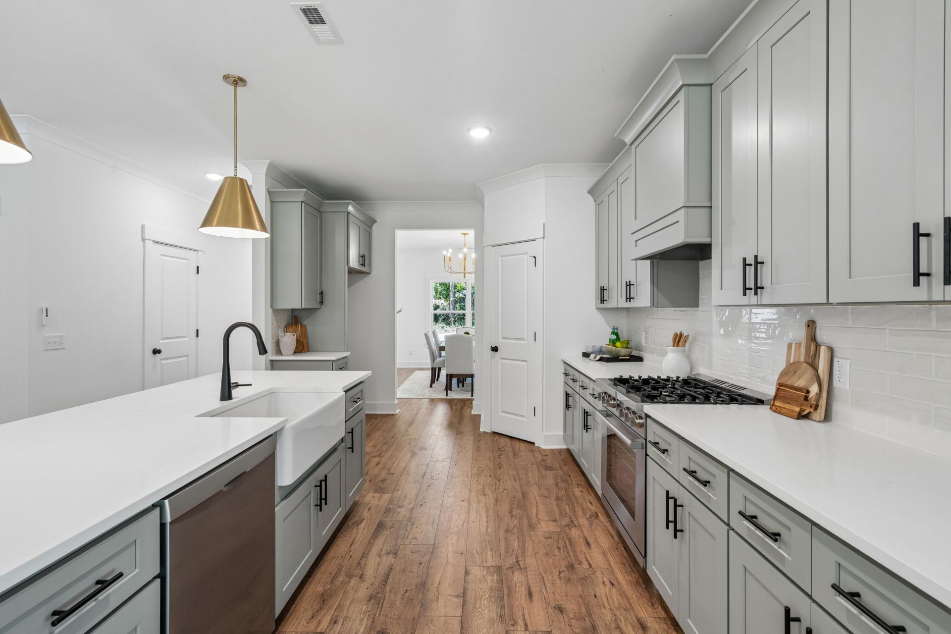 696 Eagle Street Photo 14